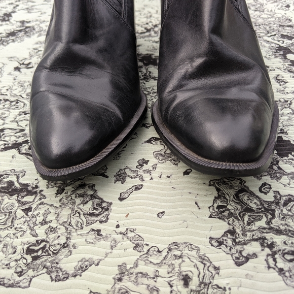 Vintage leather ankle boots - Picture 4 of 10